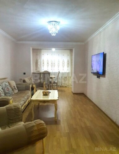 Satılır 3 otaqlı köhnə tikili 75 m², İnşaatçılar m., photo 1 from 12