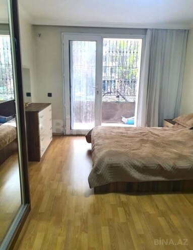 Satılır 3 otaqlı köhnə tikili 75 m², İnşaatçılar m., photo 5 from 12