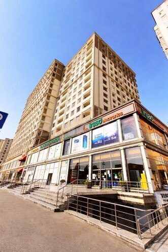 Сдаётся 3-комн. новостройка 135 м², м. Иншаатчылар, photo 1 from 13