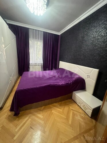 Satılır 2 otaqlı köhnə tikili 65 m², Qara Qarayev m., photo 1 from 14