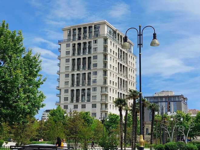 Продаётся 4-комн. новостройка 250 м², м. Низами, photo 1 from 10