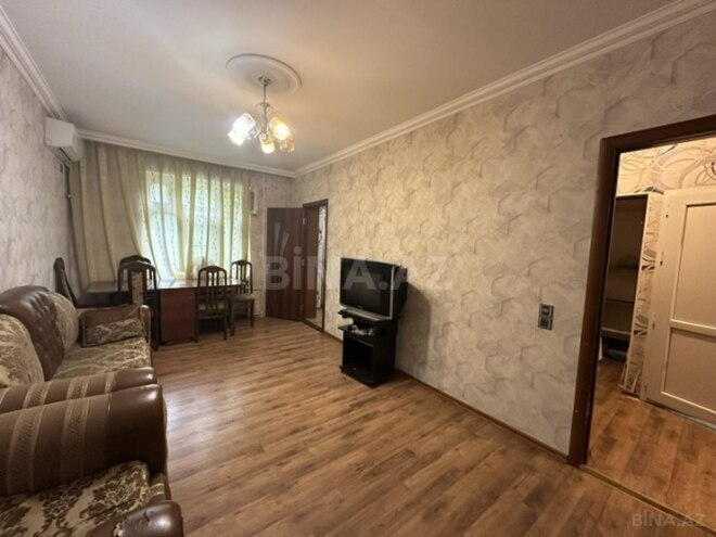 Продаётся 3-комн. вторичка 65 м², м. Ахмедлы, photo 1 from 11