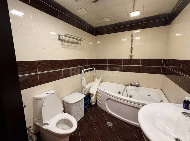 Сдаётся 3-комн. новостройка 123 м², м. Низами, photo 10 from 19
