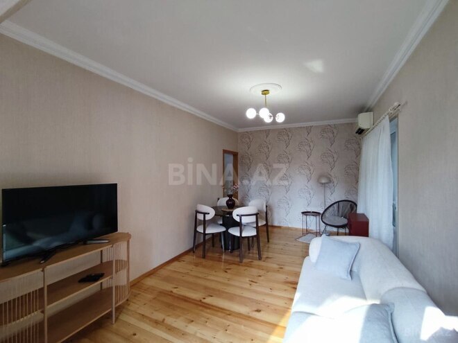 İcarəyə verilir 2 otaqlı köhnə tikili 45 m², 8-ci mikrorayon q., photo 3 from 17