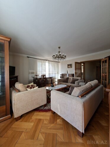 Сдаётся 4-комн. новостройка 140 м², м. Элмляр Академиясы, photo 1 from 17