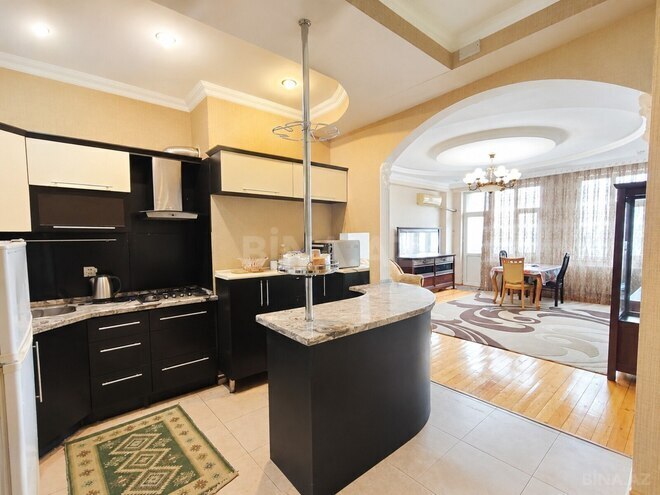 Сдаётся 3-комн. новостройка 110 м², м. Шах Исмаил Хатаи, photo 1 from 8