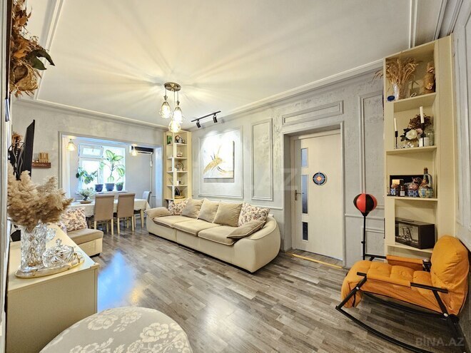 Продаётся 3-комн. вторичка 70 м², м. Азадлыг проспекти, photo 1 from 20