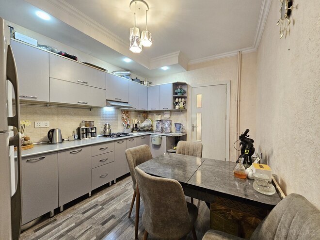 Продаётся 3-комн. вторичка 70 м², м. Азадлыг проспекти, photo 8 from 20