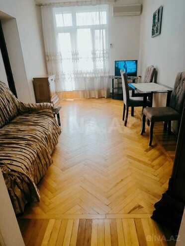 İcarəyə verilir 2 otaqlı köhnə tikili 70 m², 28 May m., photo 6 from 11