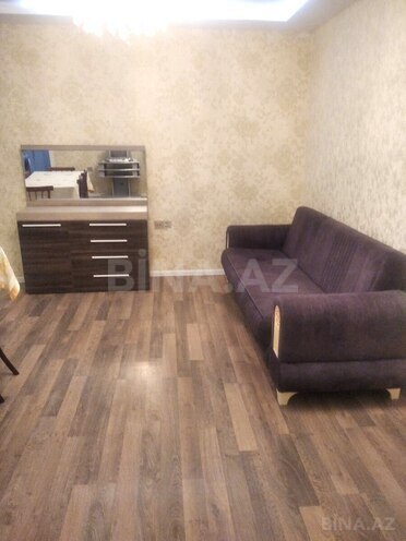Сдаётся 3-комн. вторичка 75 м², м. Кара Караев, photo 4 from 19