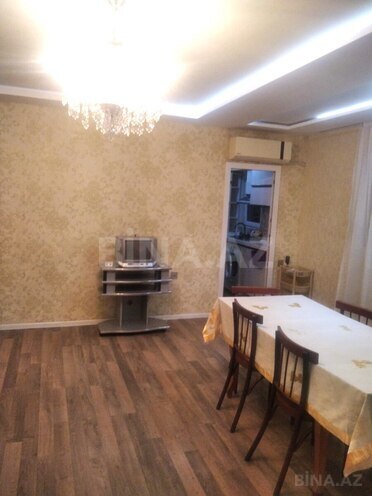 Сдаётся 3-комн. вторичка 75 м², м. Кара Караев, photo 3 from 19