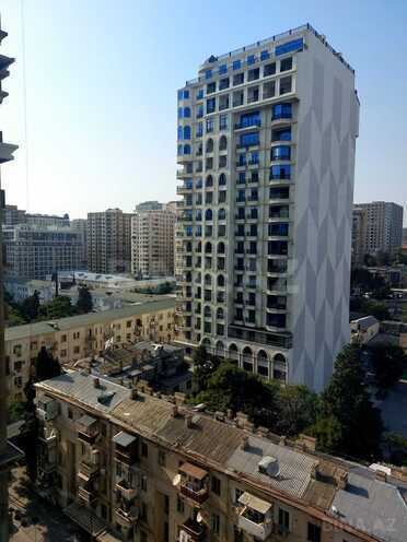 İcarəyə verilir 2 otaqlı yeni tikili 90 m², 28 May m., photo 1 from 12