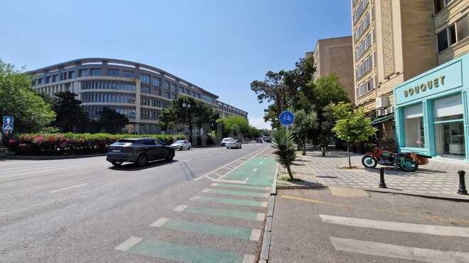 Satılır 2 otaqlı köhnə tikili 80 m², Yasamal r., photo 1 from 15