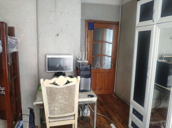 Продаётся 3-комн. вторичка 60 м², м. Кара Караев, photo 10 from 12