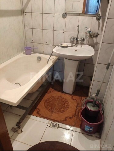 Продаётся 3-комн. вторичка 60 м², м. Кара Караев, photo 7 from 12
