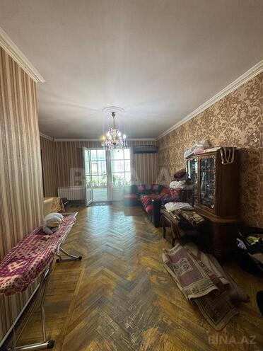 Satılır 5 otaqlı köhnə tikili 120 m², Sahil m., photo 1 from 21