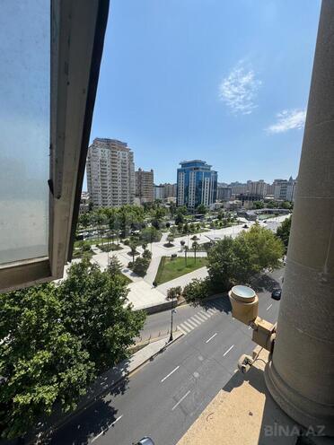 Satılır 5 otaqlı köhnə tikili 120 m², Sahil m., photo 14 from 21