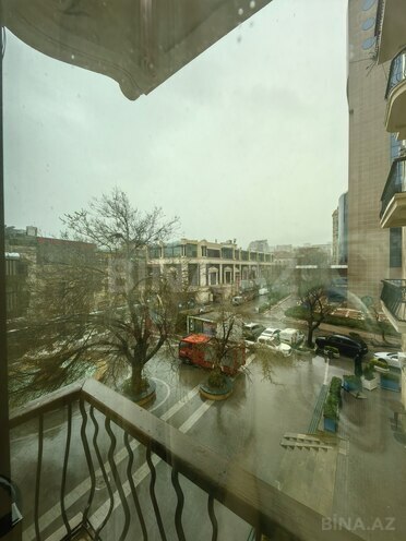 İcarəyə verilir 2 otaqlı köhnə tikili 85 m², Sahil m., photo 11 from 28