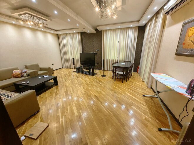 İcarəyə verilir 2 otaqlı köhnə tikili 85 m², Sahil m., photo 3 from 28