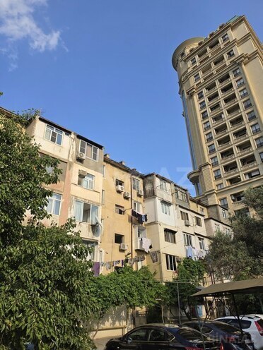 Satılır 2 otaqlı köhnə tikili 51 m², Yasamal q., photo 14 from 15