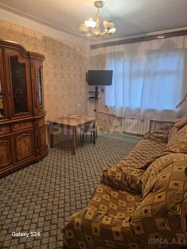 Satılır 2 otaqlı köhnə tikili 50 m², Qaradağ r., photo 1 from 7
