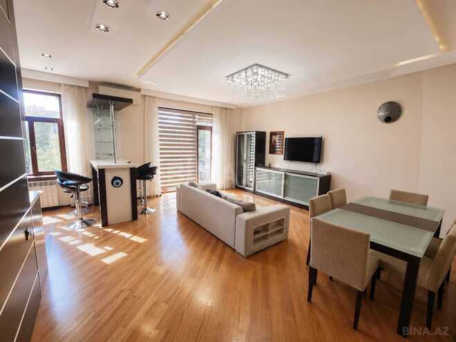 Продаётся 3-комн. вторичка 80 м², м. Шах Исмаил Хатаи, photo 1 from 15