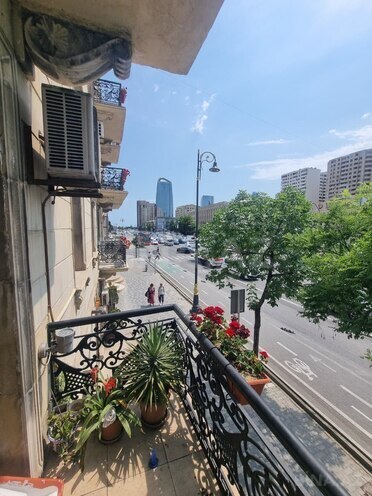 Продаётся 3-комн. вторичка 80 м², м. Шах Исмаил Хатаи, photo 13 from 15