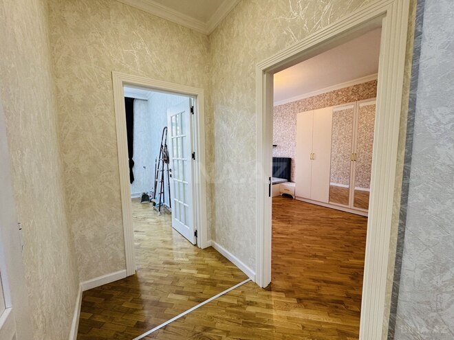 Satılır 3 otaqlı köhnə tikili 85 m², Qara Qarayev m., photo 10 from 13