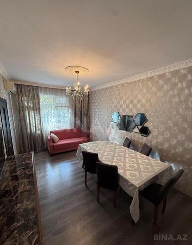 Продаётся 3-комн. вторичка 65 м², м. Иншаатчылар, photo 6 from 12