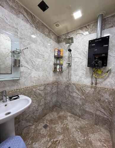 Продаётся 3-комн. вторичка 65 м², м. Иншаатчылар, photo 10 from 12