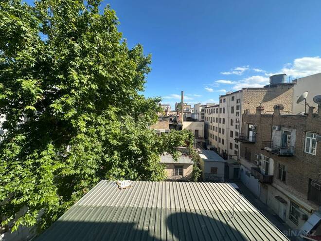 Satılır 2 otaqlı köhnə tikili 65 m², Sahil m., photo 14 from 15