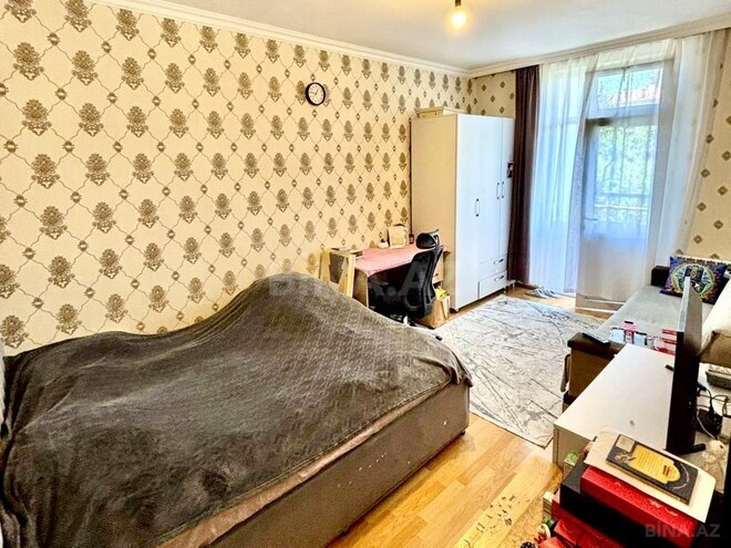 Продаётся 1-комн. вторичка 40 м², м. Кара Караев, photo 3 from 32