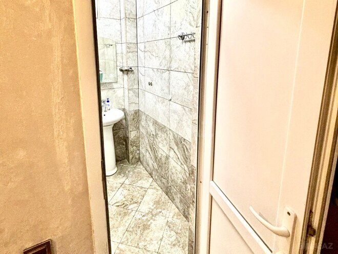 Продаётся 1-комн. вторичка 40 м², м. Кара Караев, photo 22 from 32