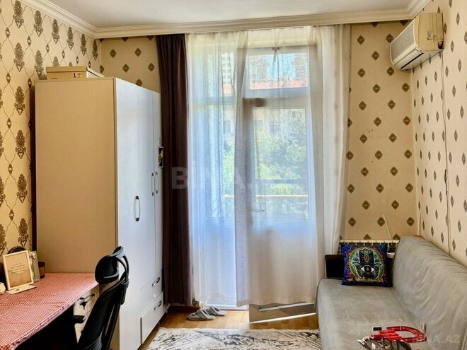 Продаётся 1-комн. вторичка 40 м², м. Кара Караев, photo 4 from 32