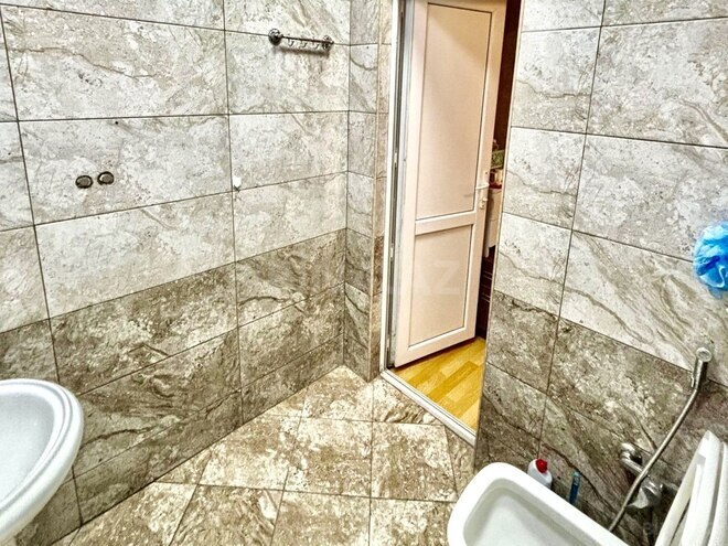 Продаётся 1-комн. вторичка 40 м², м. Кара Караев, photo 24 from 32