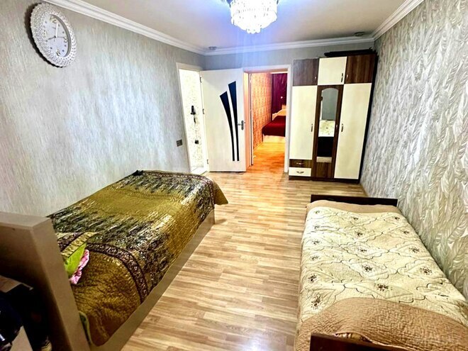 Продаётся 3-комн. вторичка 75 м², м. Кара Караев, photo 6 from 17