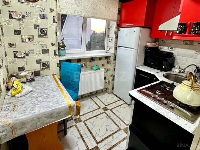 Продаётся 3-комн. вторичка 75 м², м. Кара Караев, photo 13 from 17
