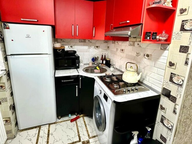 Продаётся 3-комн. вторичка 75 м², м. Кара Караев, photo 14 from 17