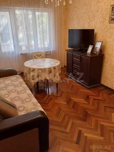 Satılır 5 otaqlı köhnə tikili 135 m², Azadlıq Prospekti m., photo 1 from 12