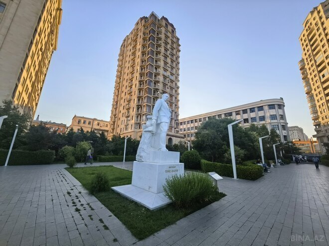 Satılır 4 otaqlı yeni tikili 210 m², 28 May m., photo 30 from 31