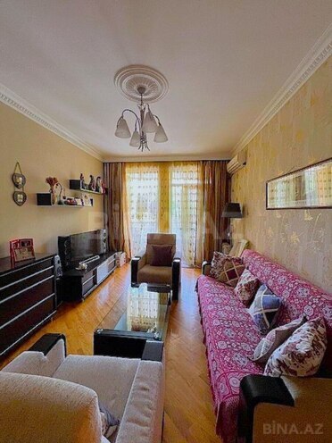 Satılır 3 otaqlı köhnə tikili 85 m², Elmlər Akademiyası m., photo 1 from 14