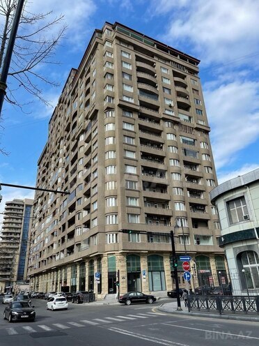 İcarəyə verilir 4 otaqlı yeni tikili 200 m², 28 May m., photo 1 from 18