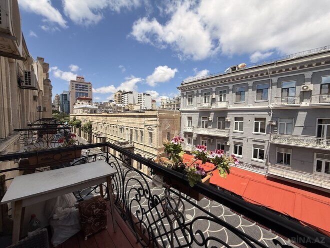 Satılır 2 otaqlı köhnə tikili 45 m², Sahil m., photo 3 from 10