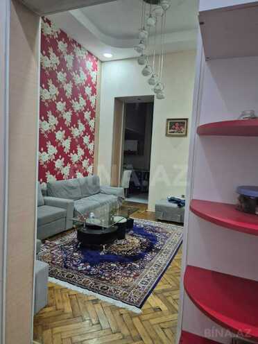 İcarəyə verilir 2 otaqlı köhnə tikili 70 m², 28 May m., photo 1 from 11