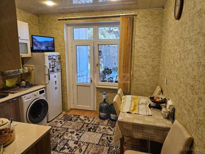 Продаётся 3-комн. вторичка 70 м², м. Ази Асланов, photo 18 from 22