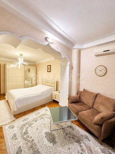 Satılır 3 otaqlı köhnə tikili 84 m², Nəriman Nərimanov m., photo 4 from 9