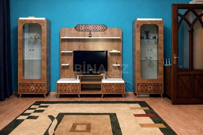 Продаётся 2-комн. вторичка 60 м², м. Нариман Нариманов, photo 1 from 10