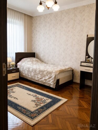 Satılır 5 otaqlı köhnə tikili 130 m², Azadlıq Prospekti m., photo 4 from 13