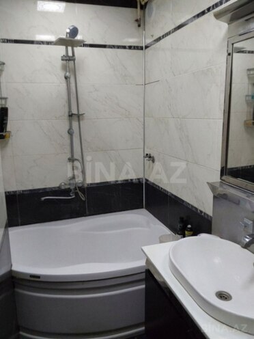 Satılır 5 otaqlı köhnə tikili 130 m², Azadlıq Prospekti m., photo 9 from 13