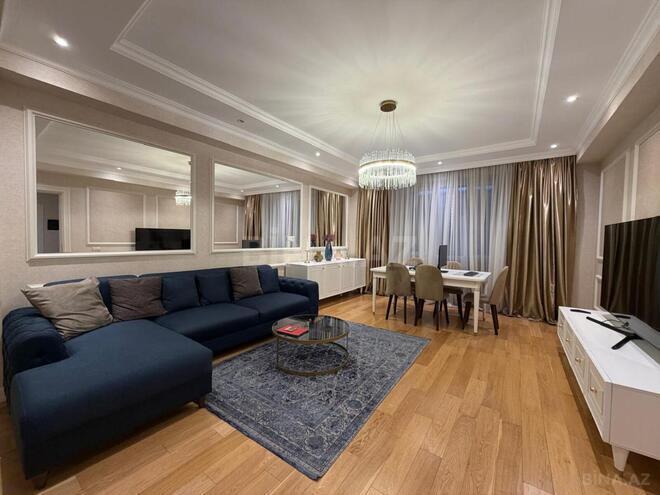 Сдаётся 3-комн. вторичка 100 м², м. Ичеришехер, photo 1 from 18